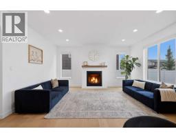 Pantry - 6 Mitchell Crescent, Blackfalds, AB T4M0H4 Photo 7