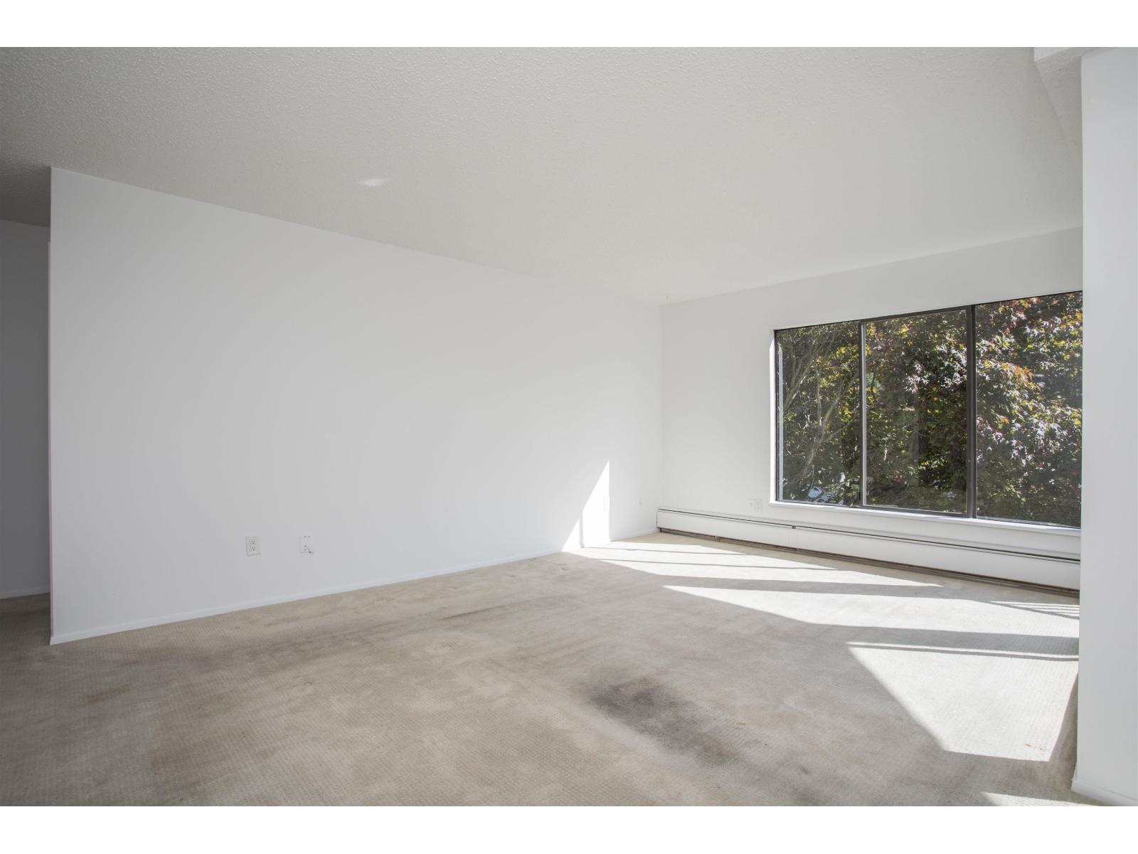 310 1437 FOSTER STREET, White Rock