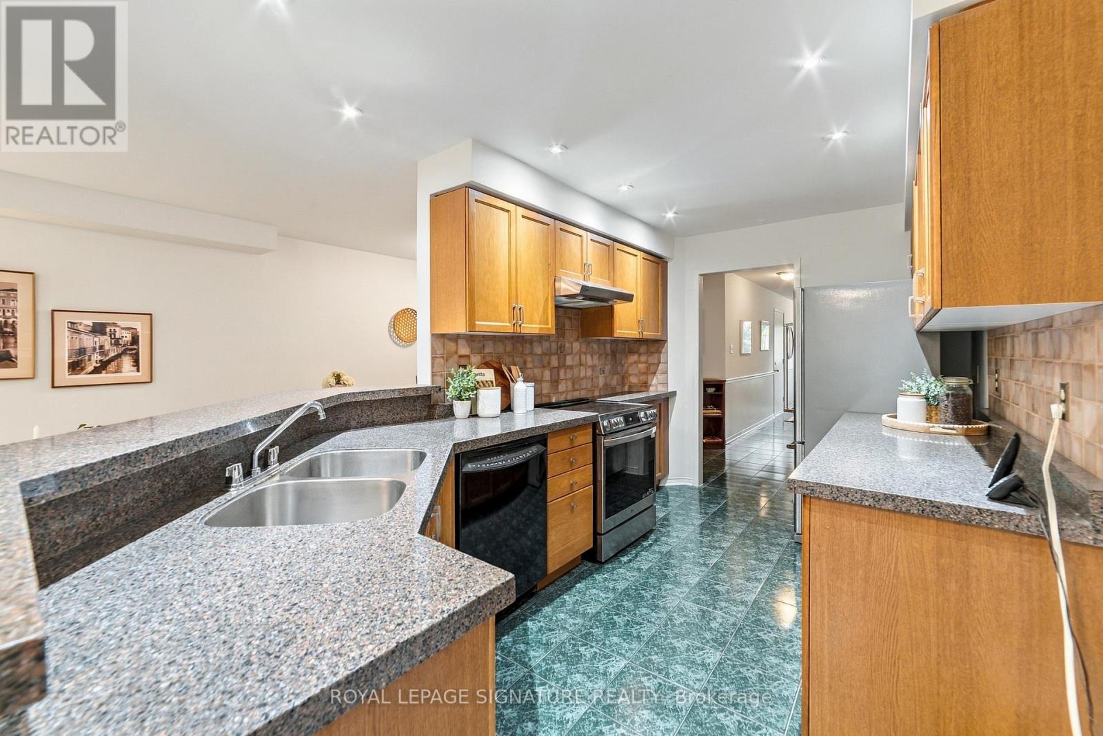 1152 WESTVIEW TERRACE - 12