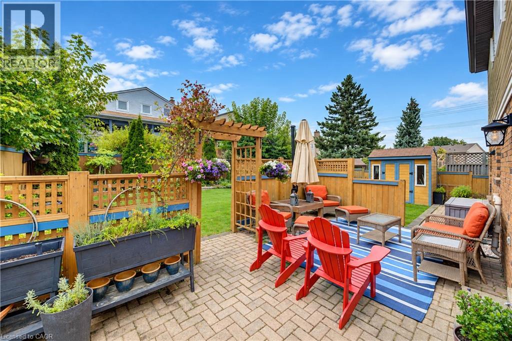 104 DEERWOOD Crescent - Image 44