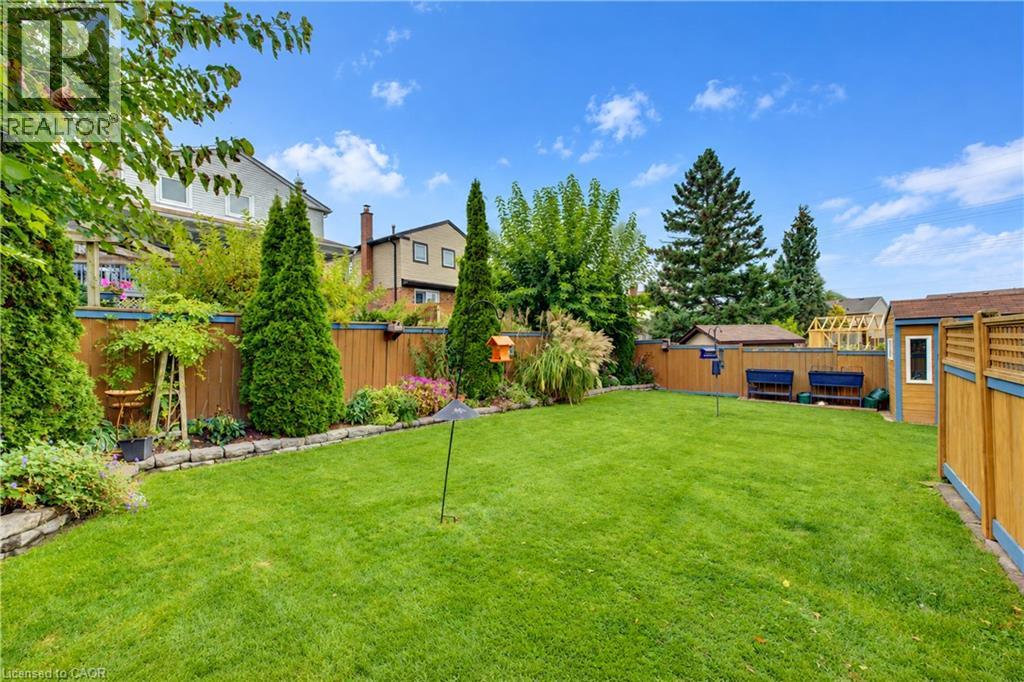 104 DEERWOOD Crescent - Image 39