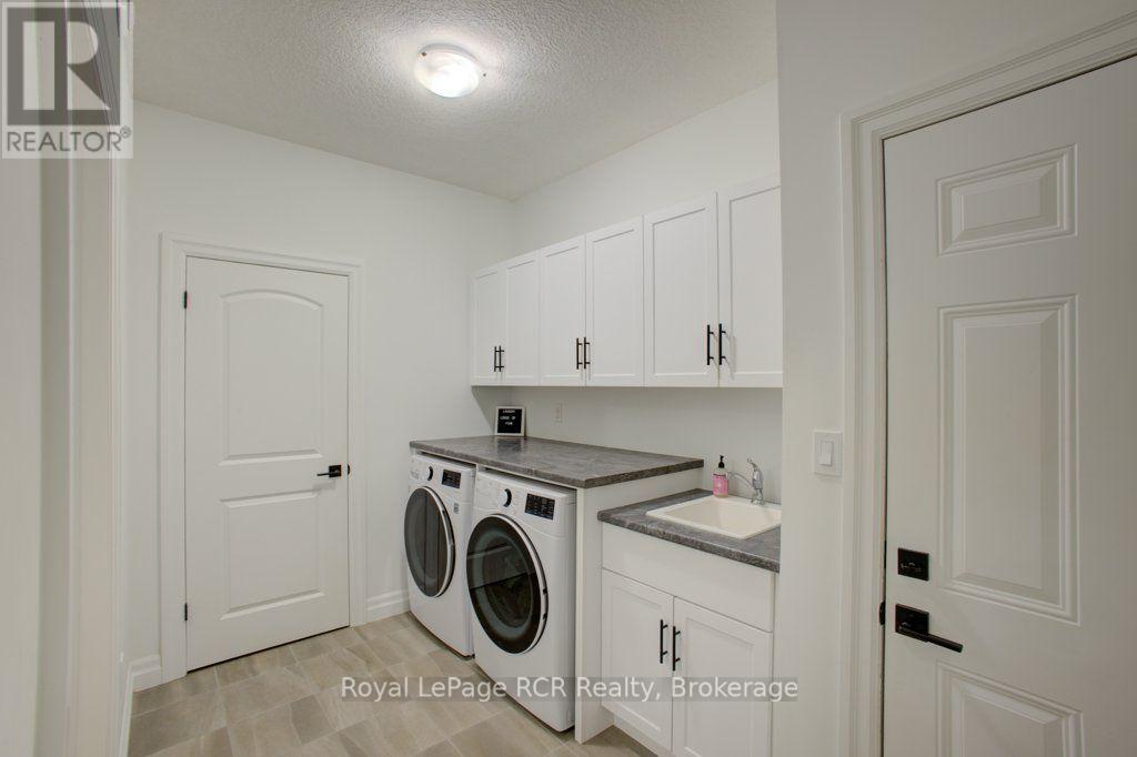 137 WALSH STREET - 19