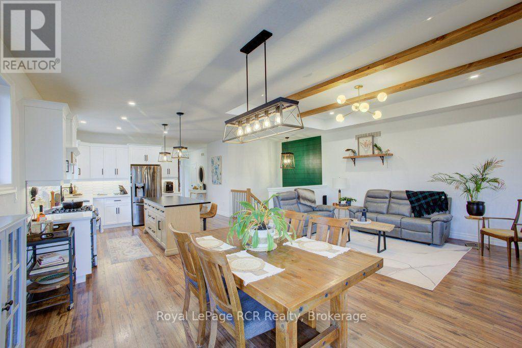 137 WALSH STREET - 8