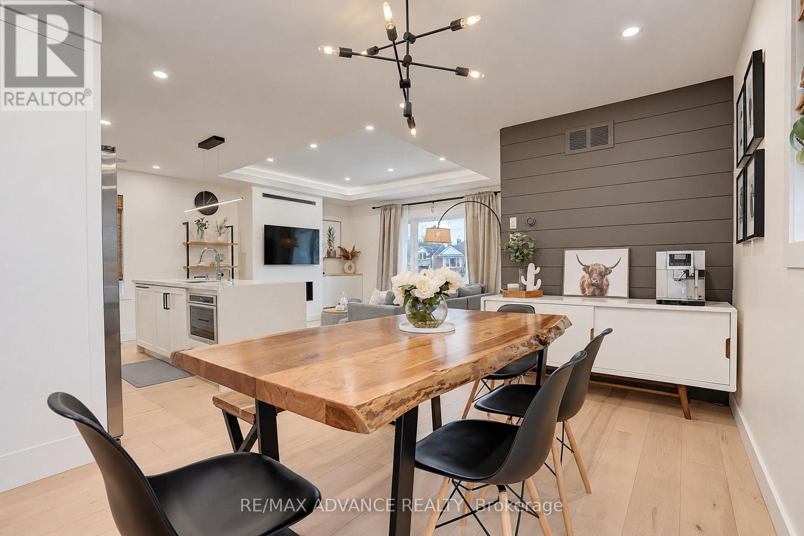 39 JANET BOULEVARD - 19