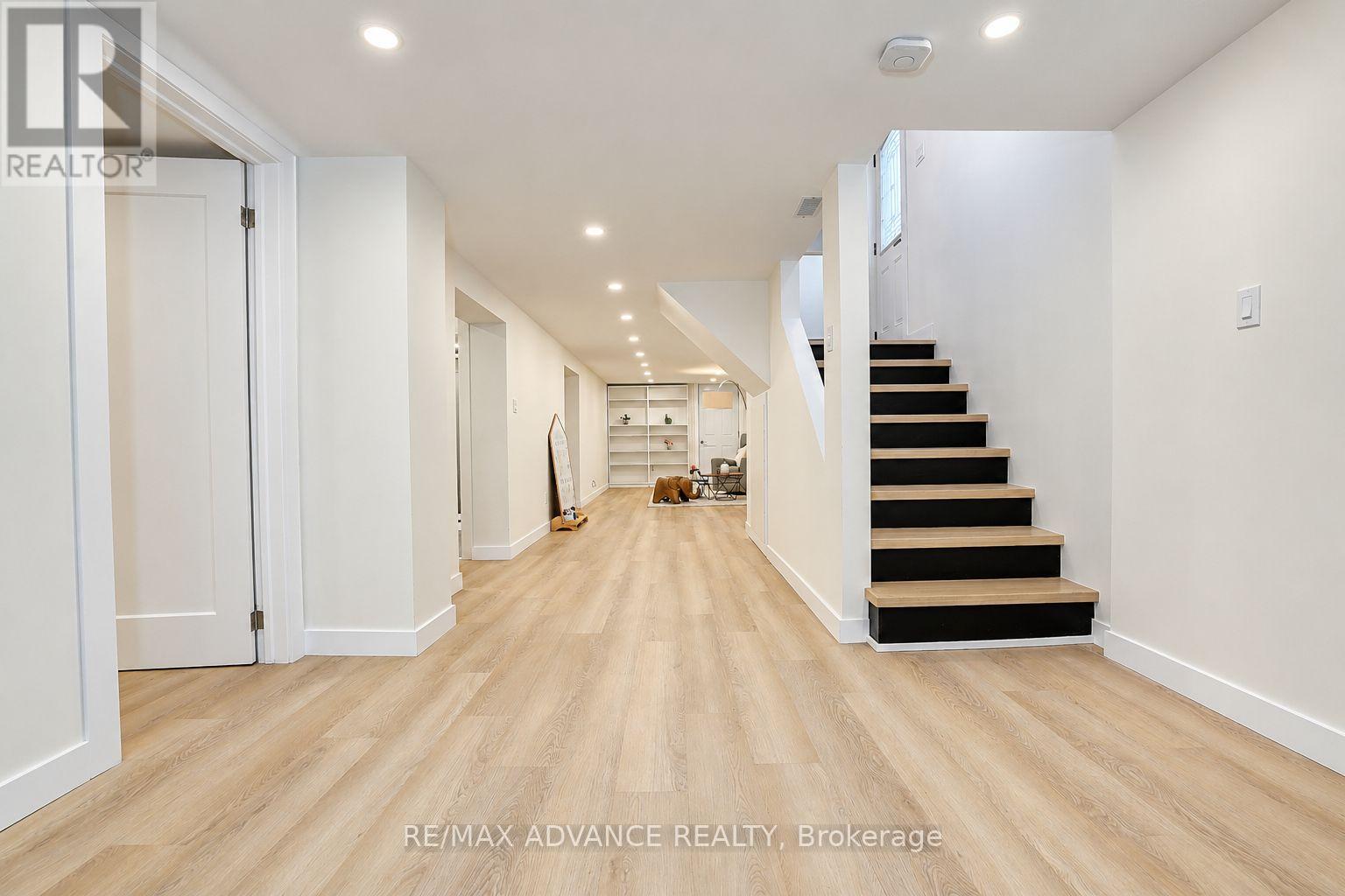 39 JANET BOULEVARD - 30