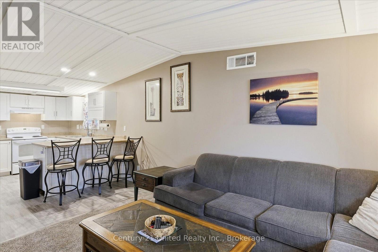 - 7 Poplar Drive, Otonabee-South Monaghan, ON photo 5