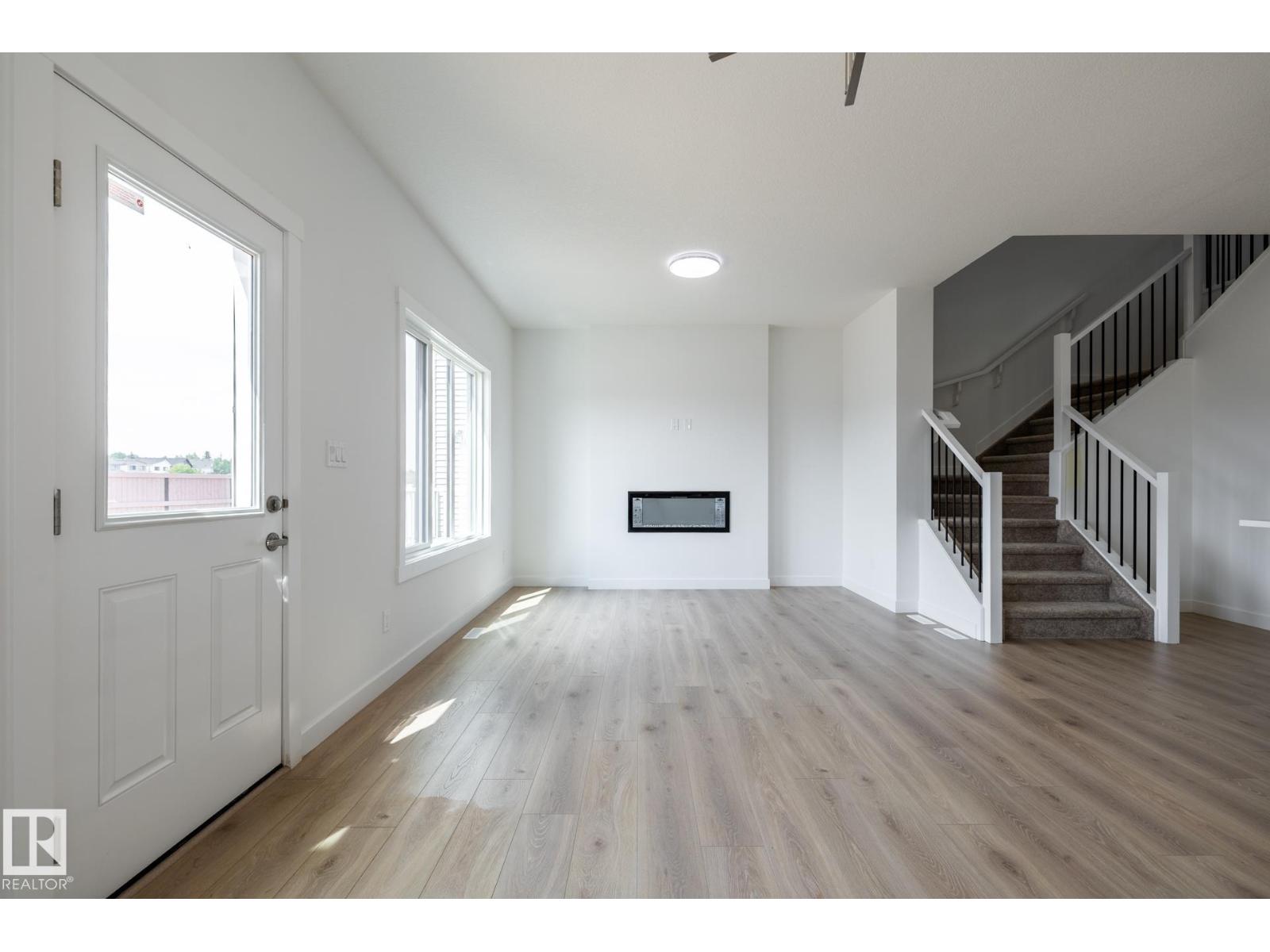 3036 197 Street NW, The Uplands — photo 11 of 26: Property photo