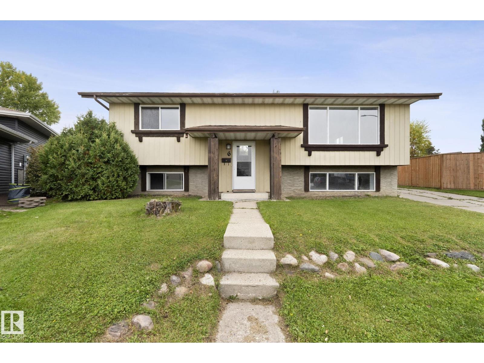 6 CAMPBELL CRES E - 2