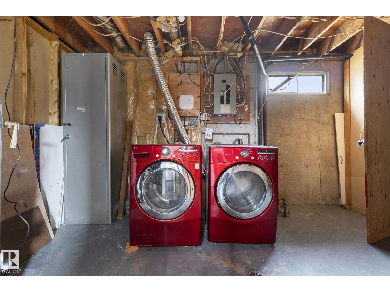 6 CAMPBELL CRES E - 28
