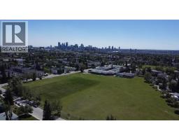 2420 21 Street NW - photo 9