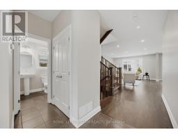 Mud room - 373 Huntsville Drive, Ottawa, ON K2T0H5 Photo 8