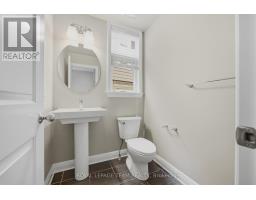 Foyer - 373 Huntsville Drive, Ottawa, ON K2T0H5 Photo 9