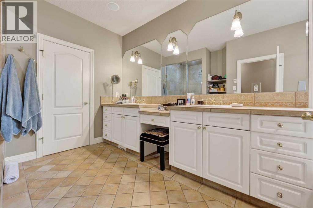 2143 Vimy Way SW - photo 19
