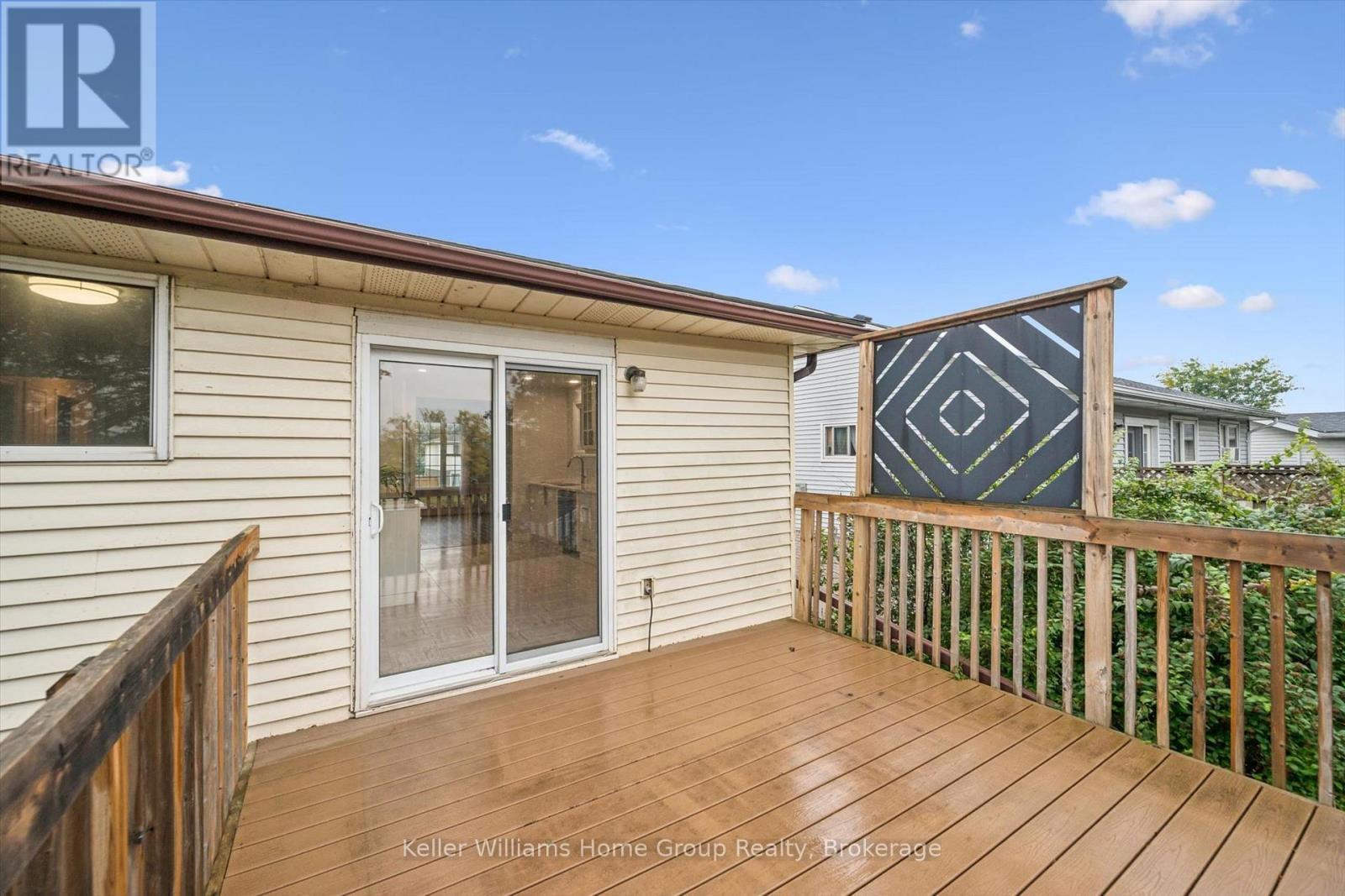 497 FORFAR STREET E - 16