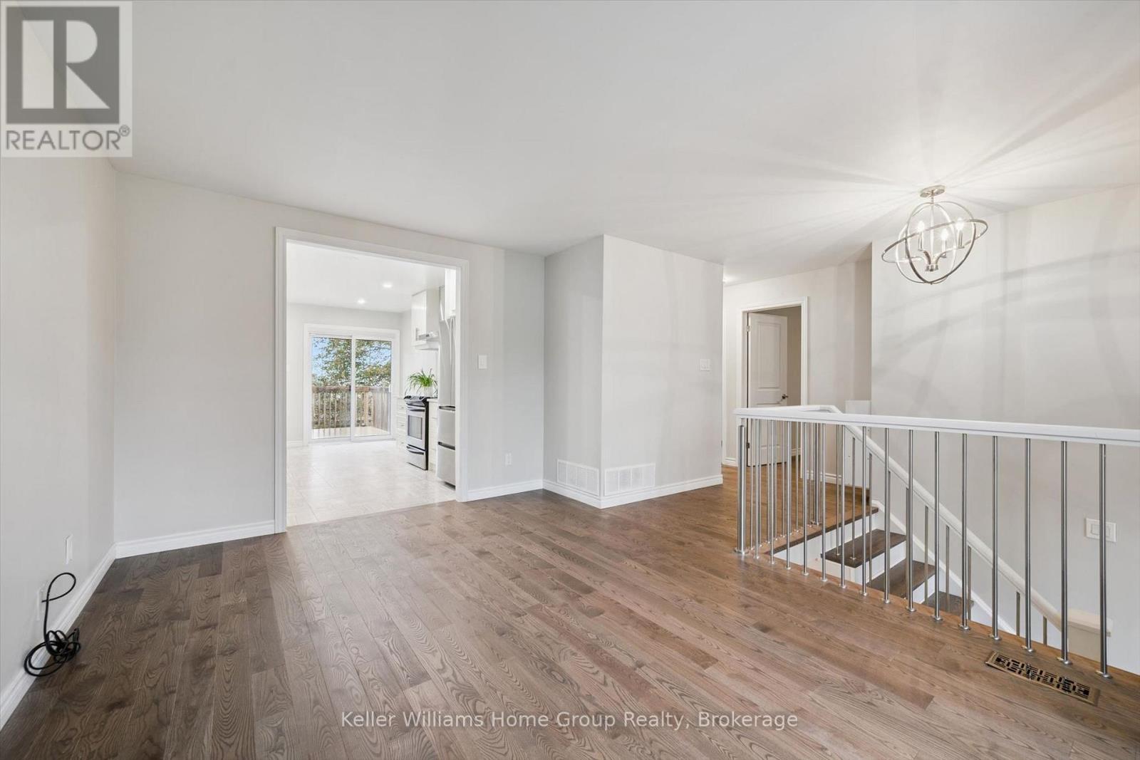 497 FORFAR STREET E - Image 8