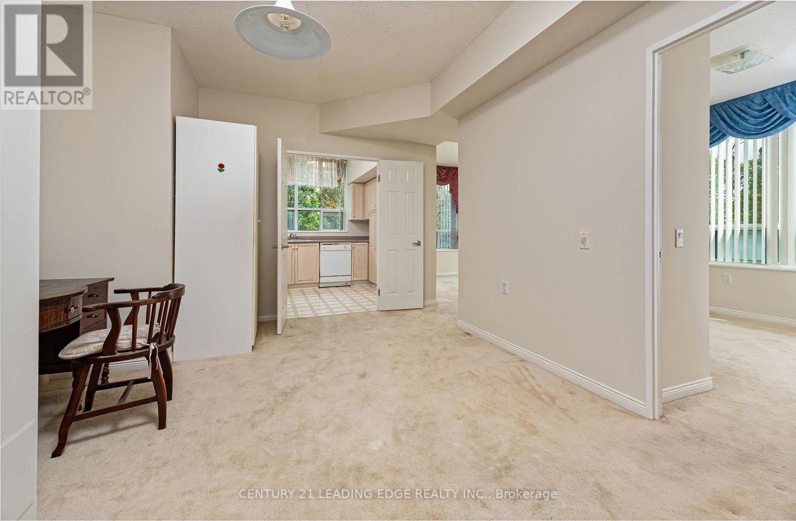 #104 2800 WARDEN AVENUE - 3