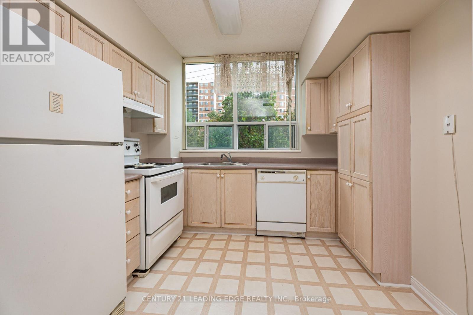 #104 2800 WARDEN AVENUE - Image 6
