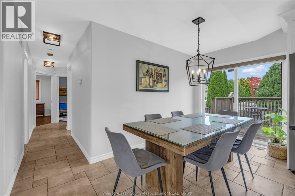 389 DONLON - 16