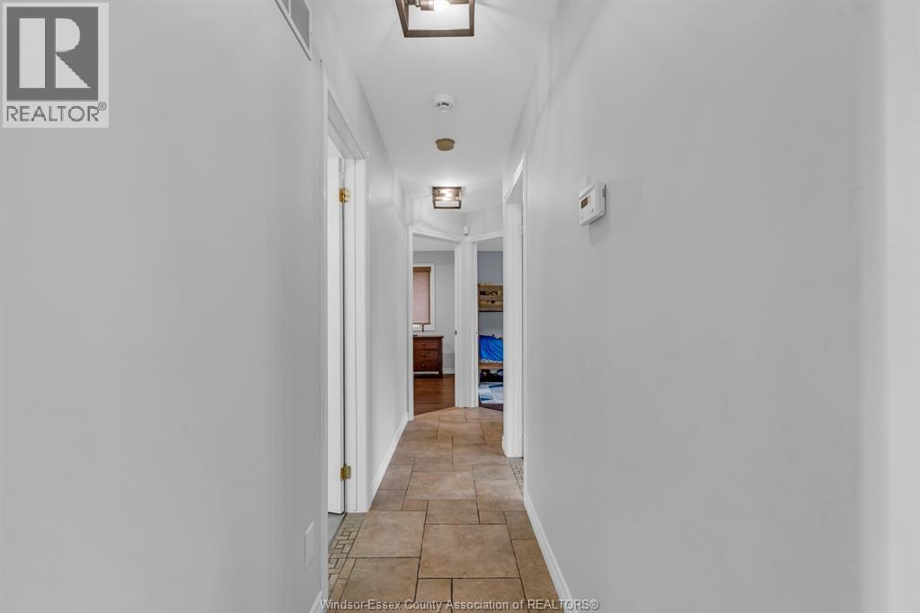 389 DONLON - 17