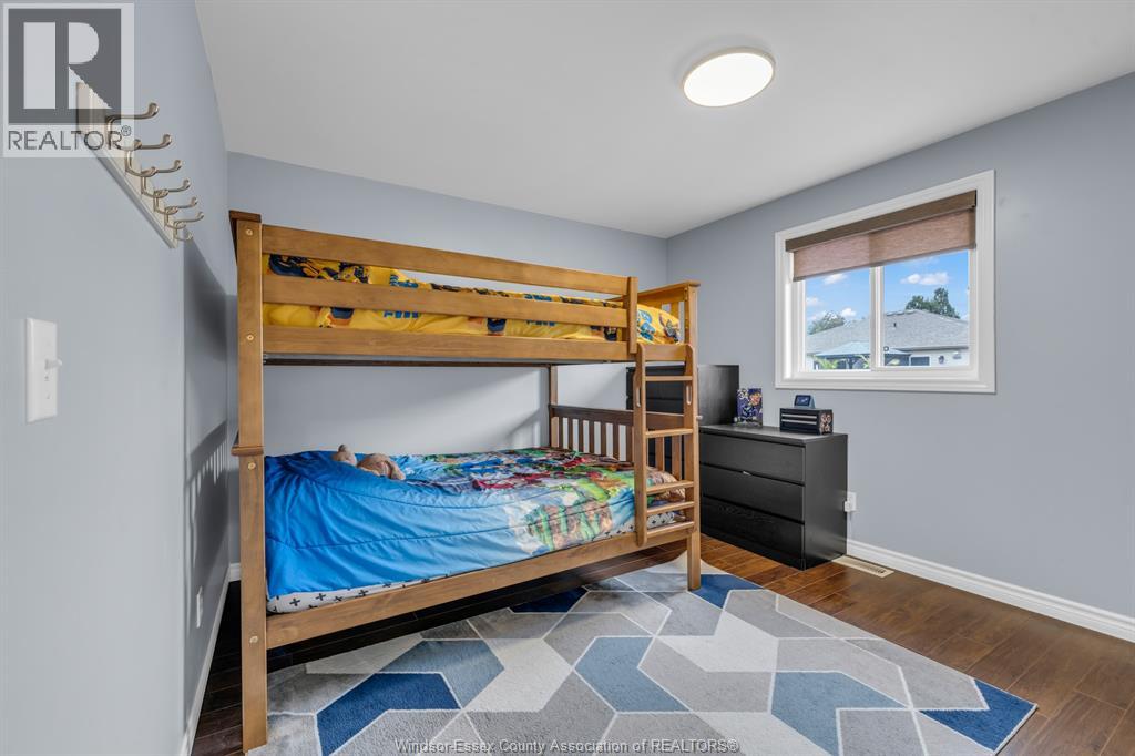 389 DONLON - 21
