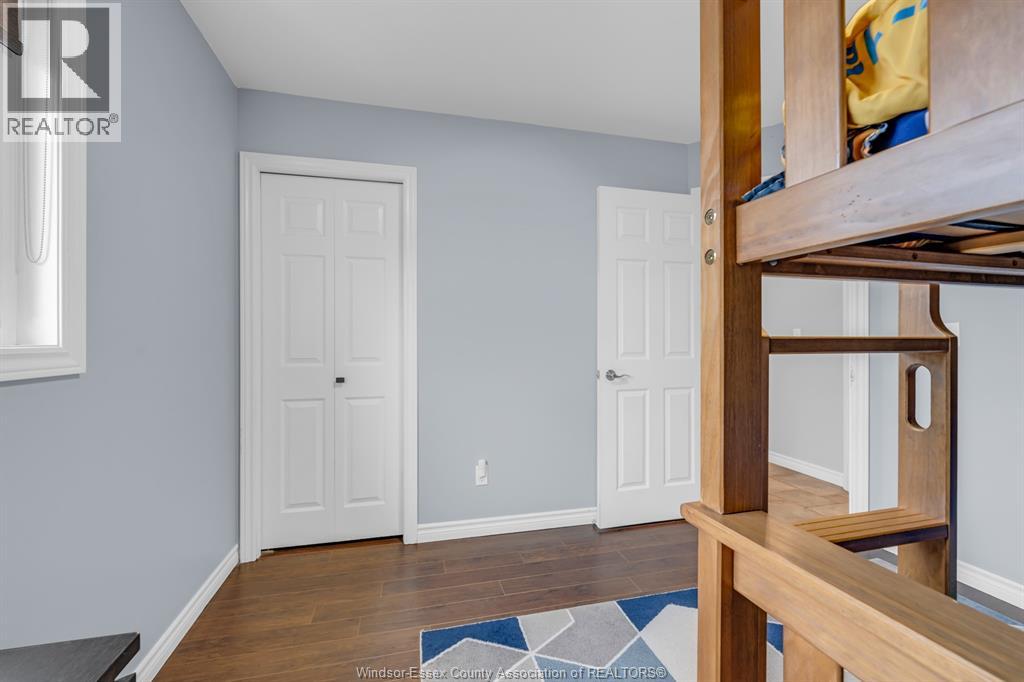 389 DONLON - Image 22