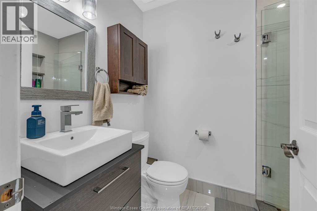 389 DONLON - Image 24