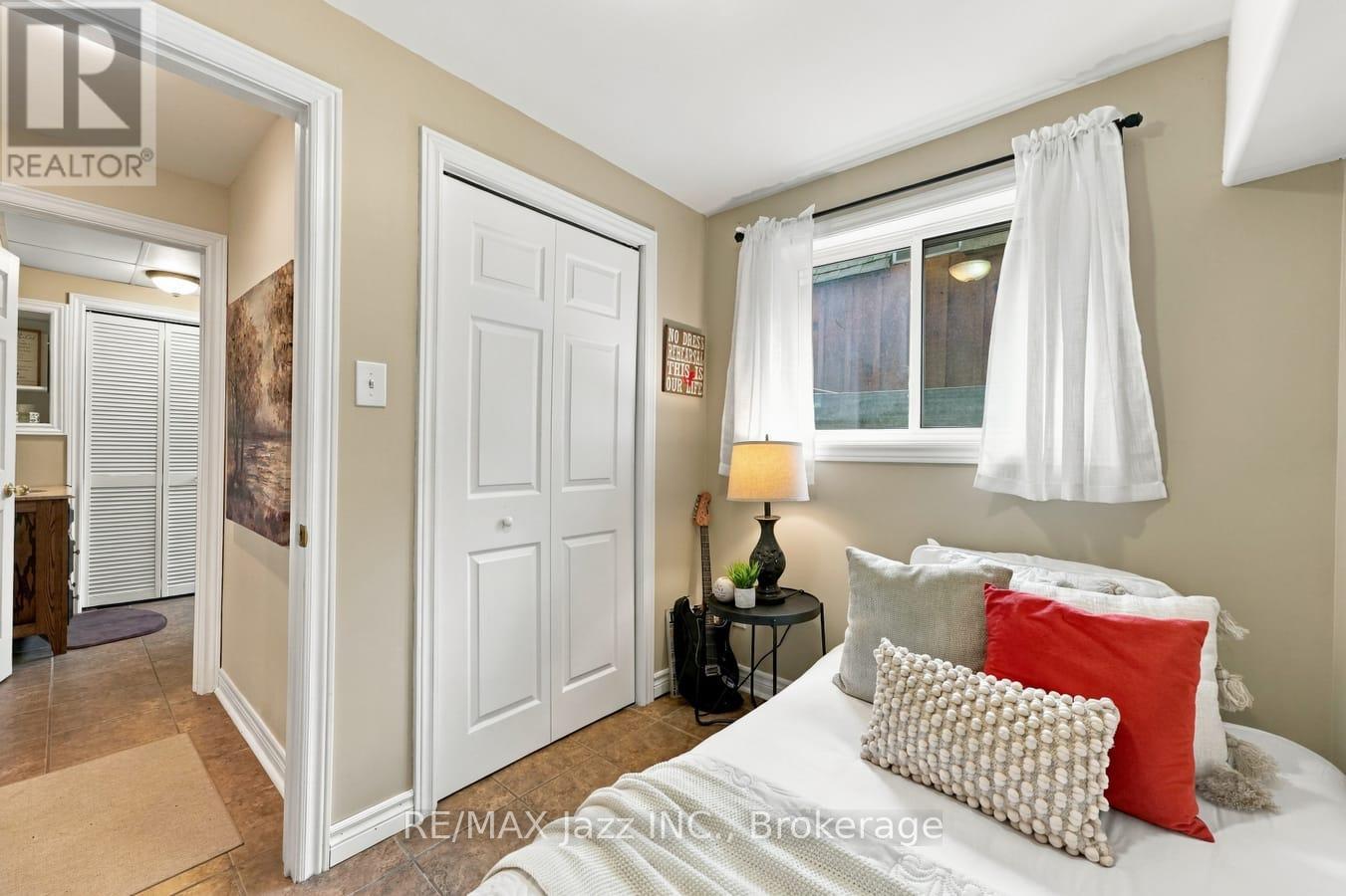122 MORRIS LANE - 39