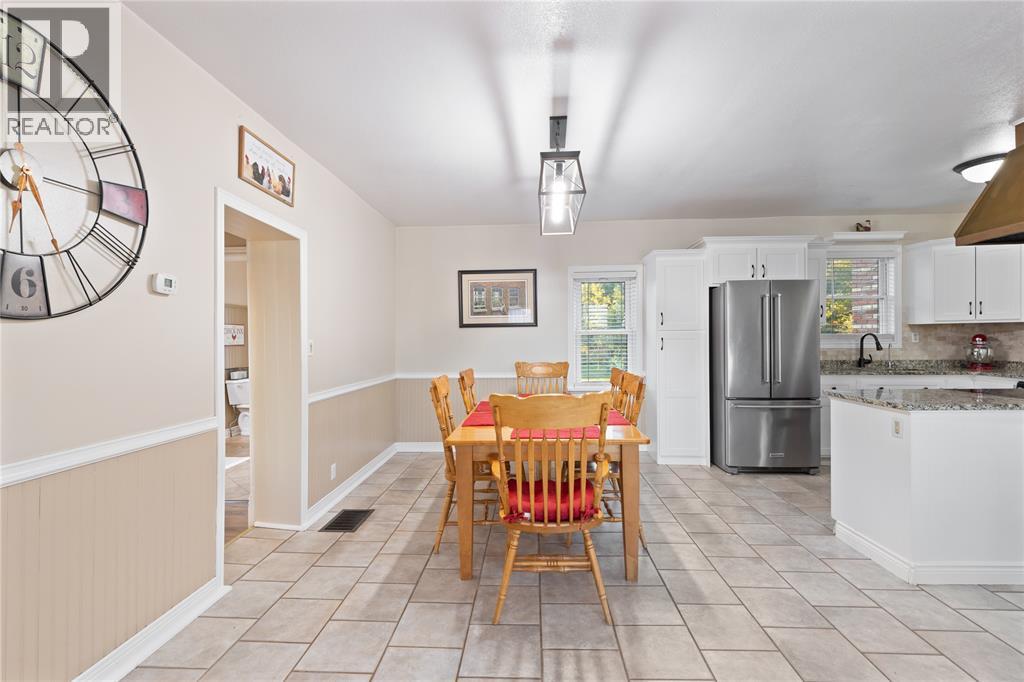 1252 Downie ROAD - 10