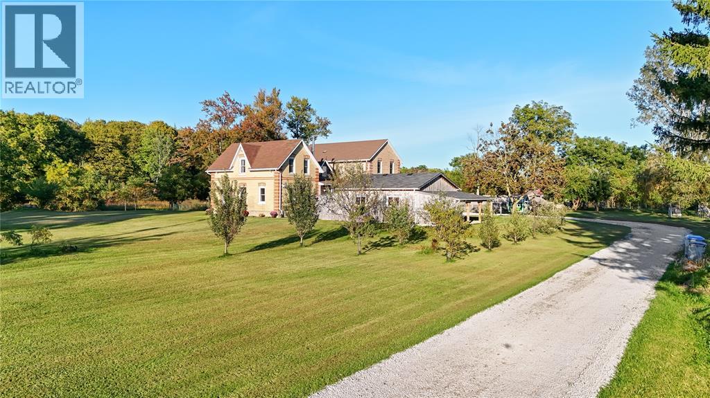 1252 Downie ROAD - 2