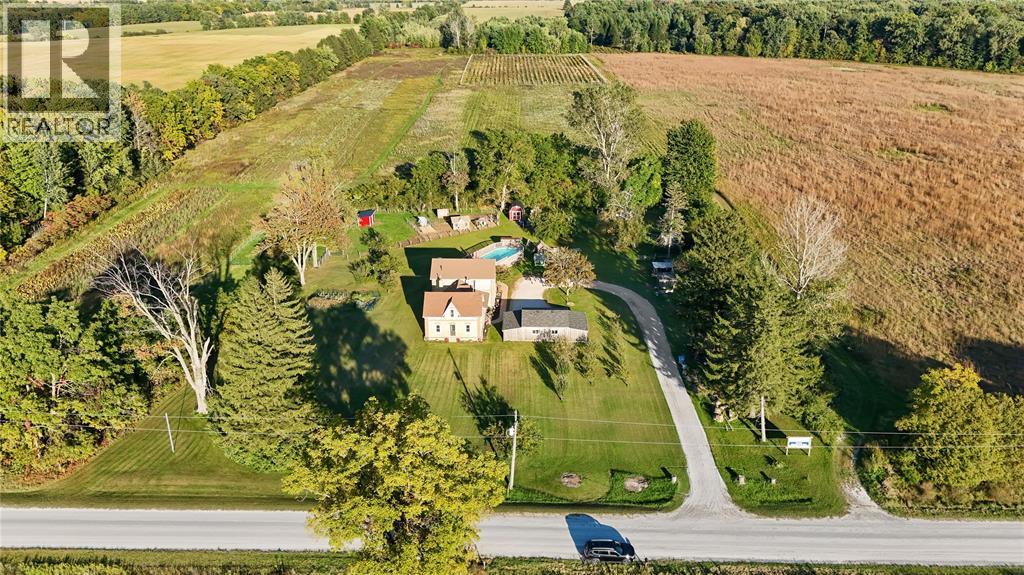 1252 Downie ROAD - Image 40