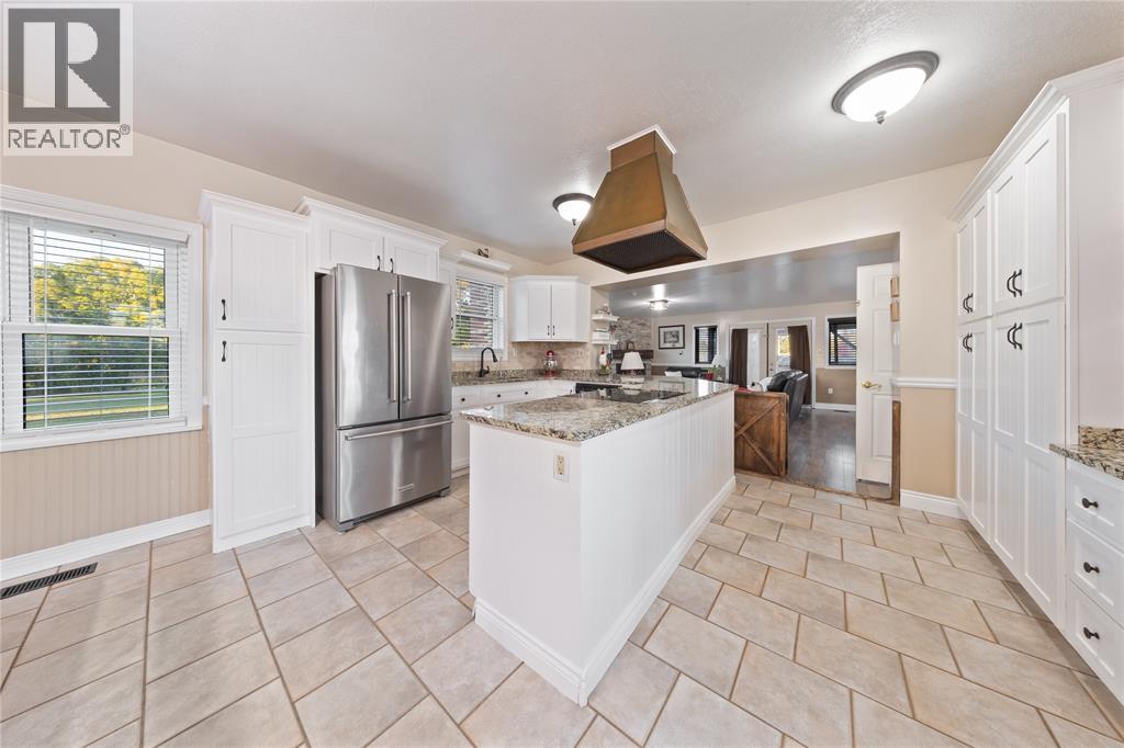 1252 Downie ROAD - 5