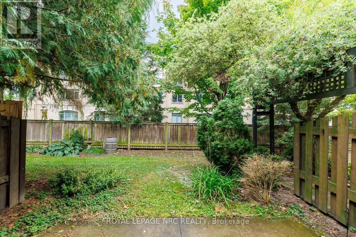 #44 50 LAKESHORE ROAD - 34