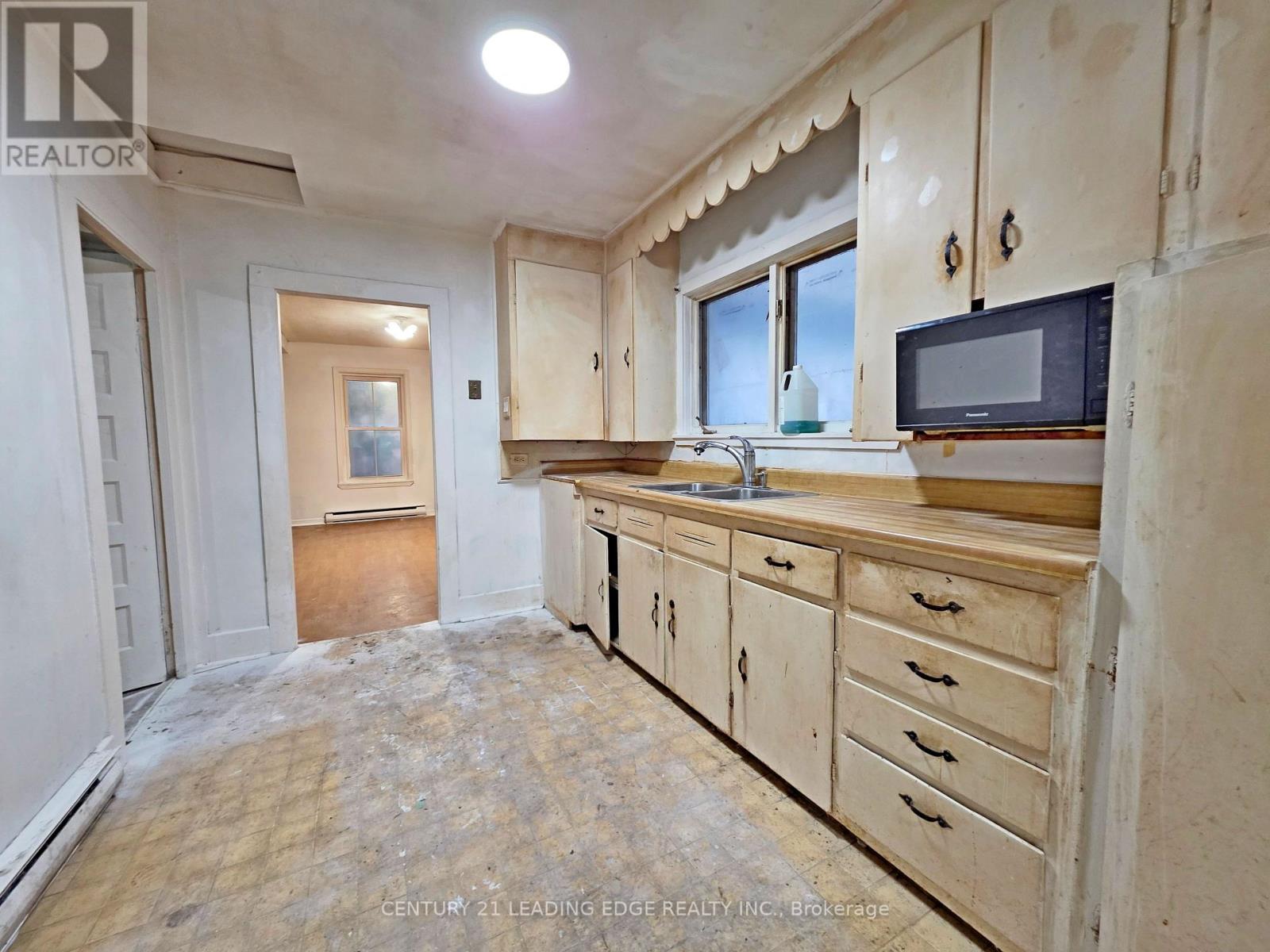 49 HIGH STREET - Image 6
