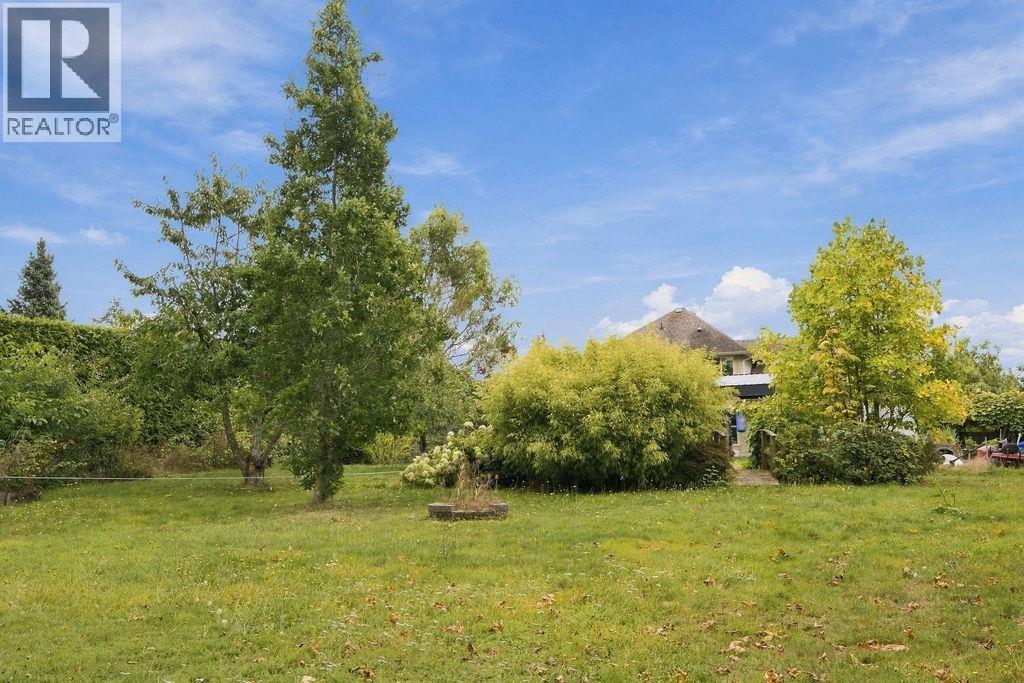 475 HARRY ROAD, Gibsons