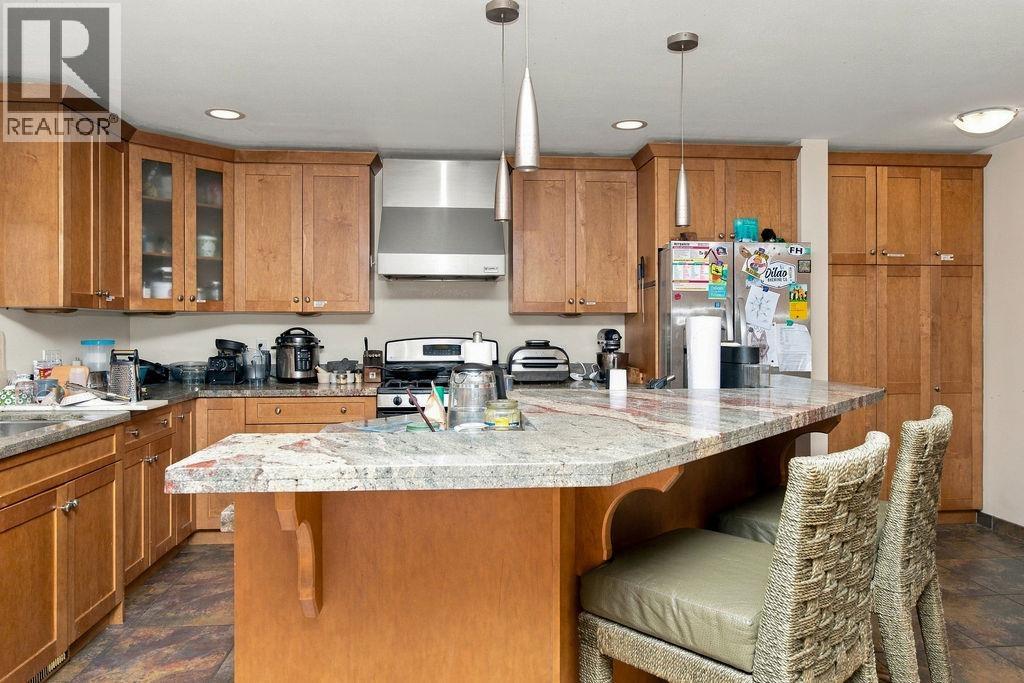475 HARRY ROAD, Gibsons