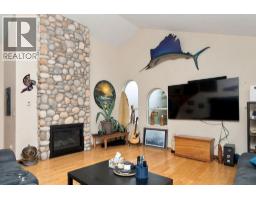 475 Harry Road, Gibsons, BC V0N1V5 Photo 12