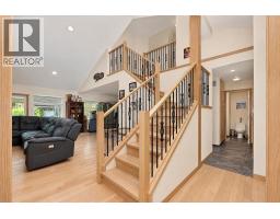 475 Harry Road, Gibsons, BC V0N1V5 Photo 17