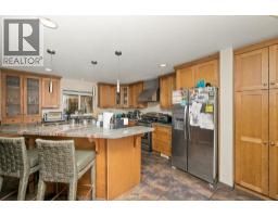 475 Harry Road, Gibsons, BC V0N1V5 Photo 8