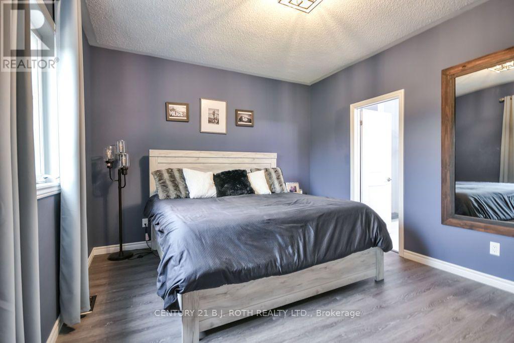 38 Beverly Street, Springwater photo 19