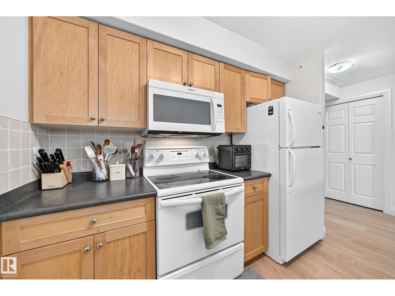 #430 13005 140 AV NW - 17