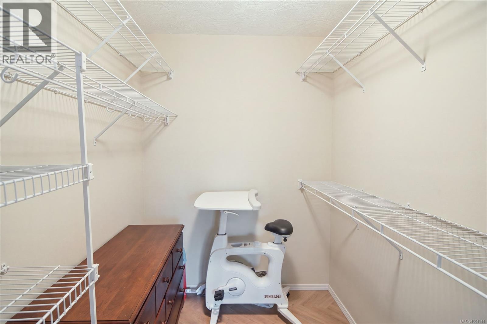 523 Louise Rd - 23
