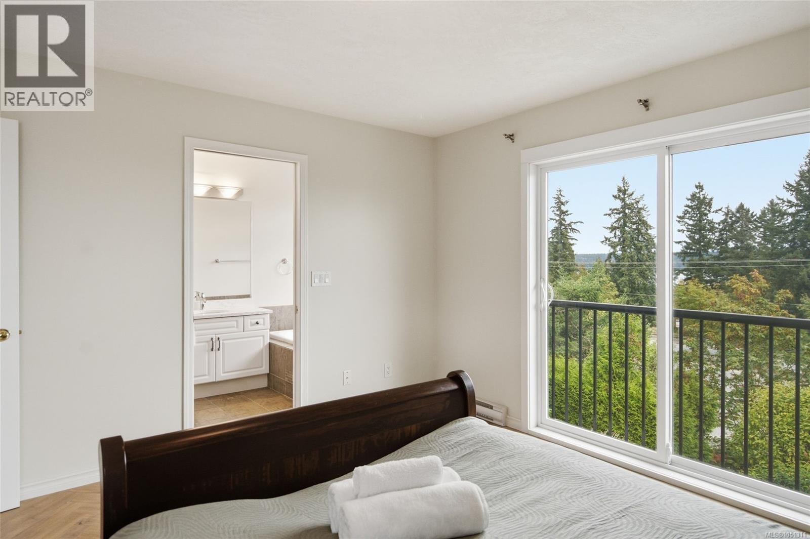 523 Louise Rd - 18