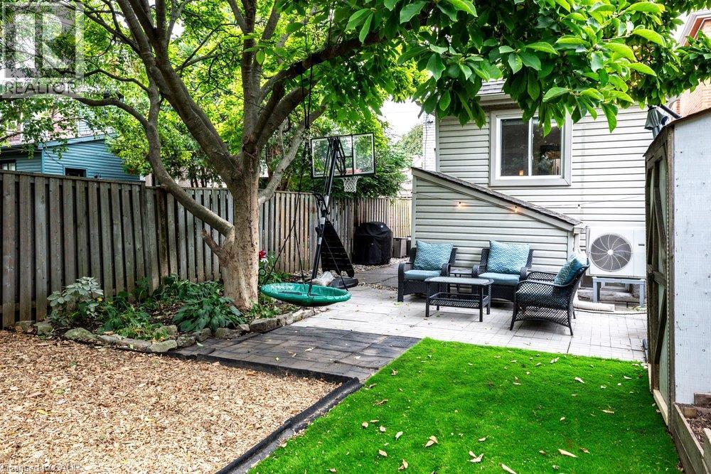 427 JACKSON Street W - Image 31