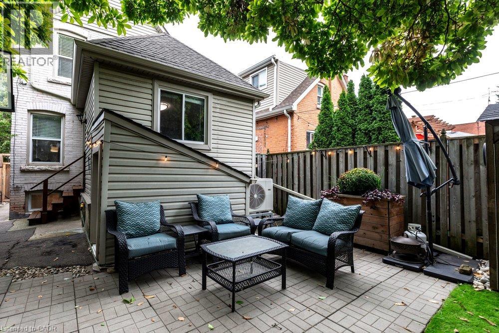 427 JACKSON Street W - 34