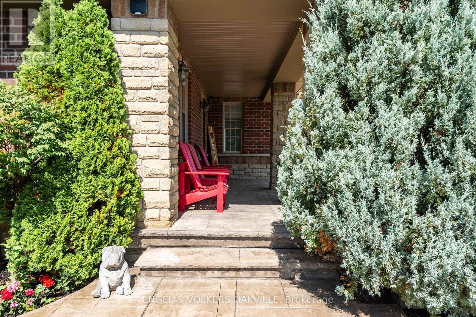 33 BARRACLOUGH BOULEVARD - 21