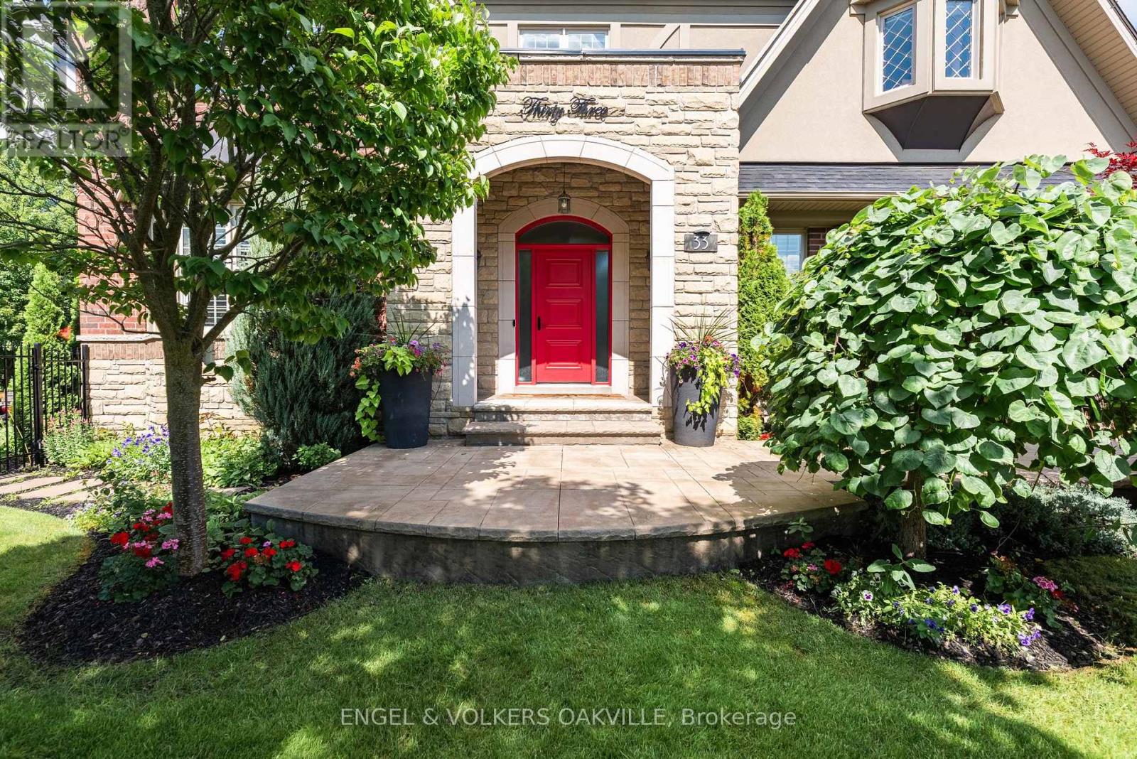 33 Barraclough Boulevard, Halton Hills, ON photo 22