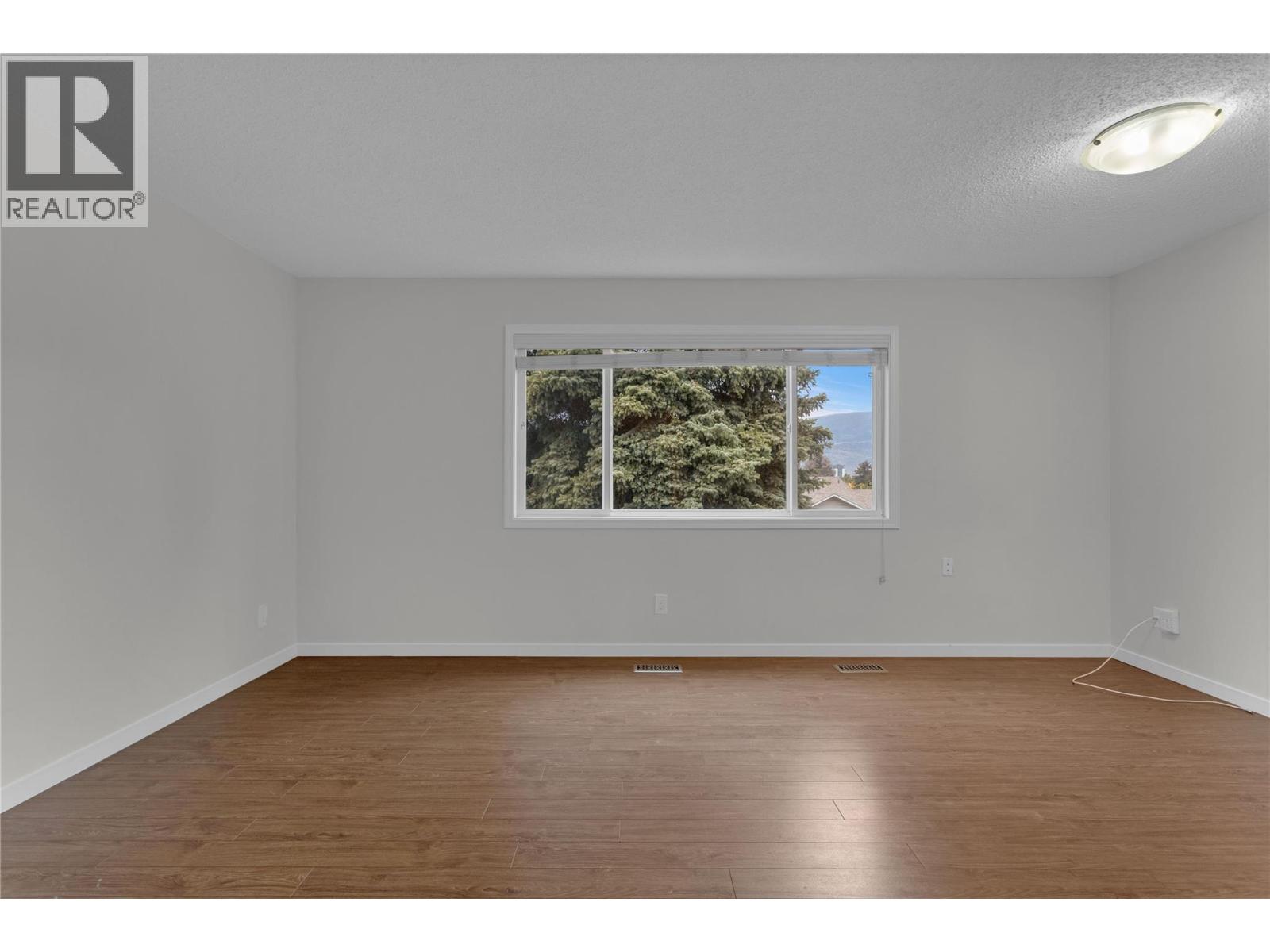 #3 1675 Thayer Court - 16
