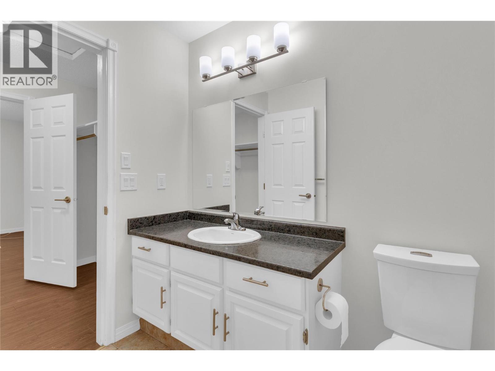 #3 1675 Thayer Court - 21
