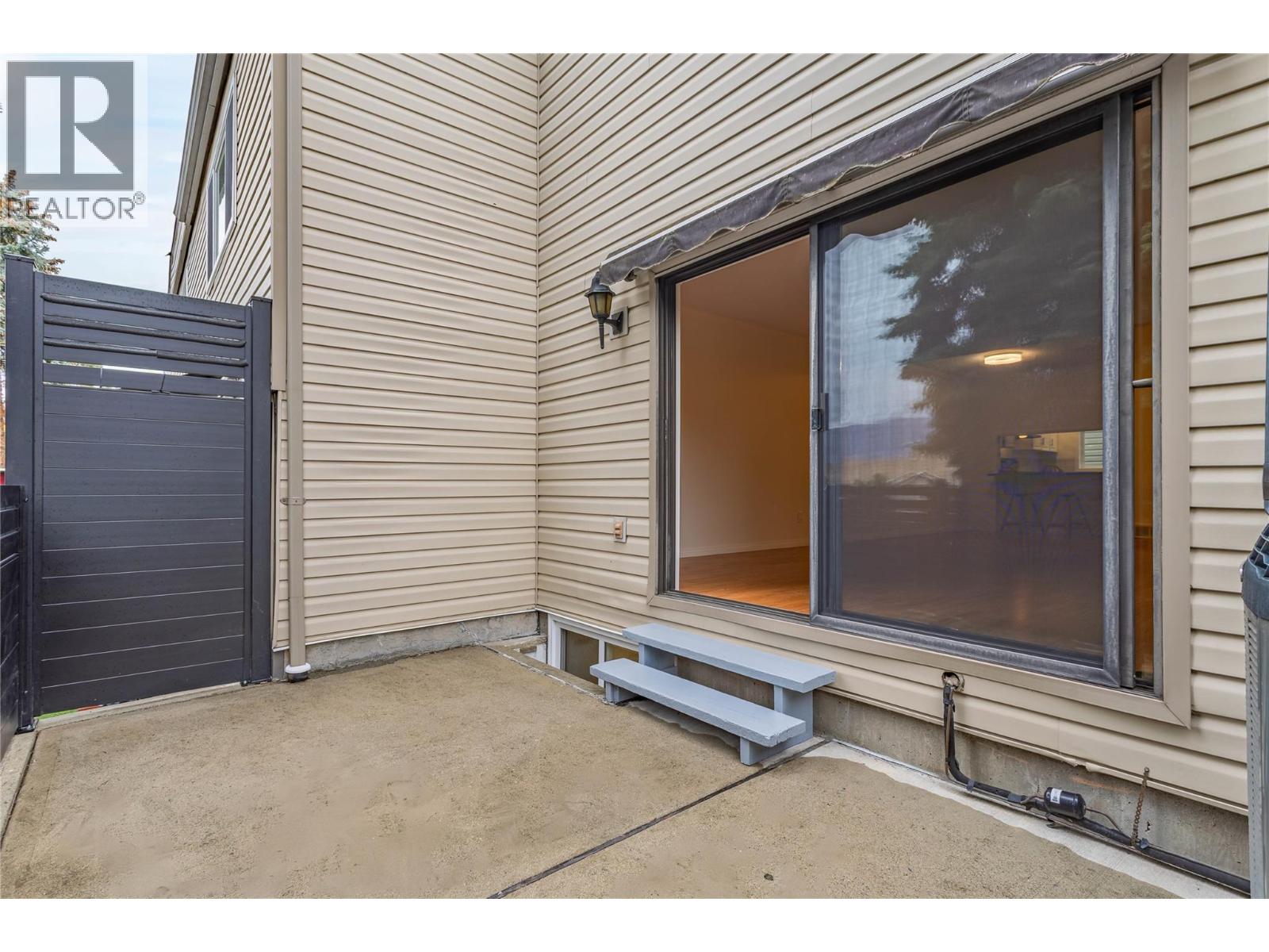 #3 1675 Thayer Court - 14