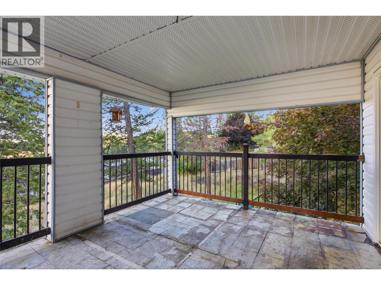 1202 CRESTWOOD Drive - 11